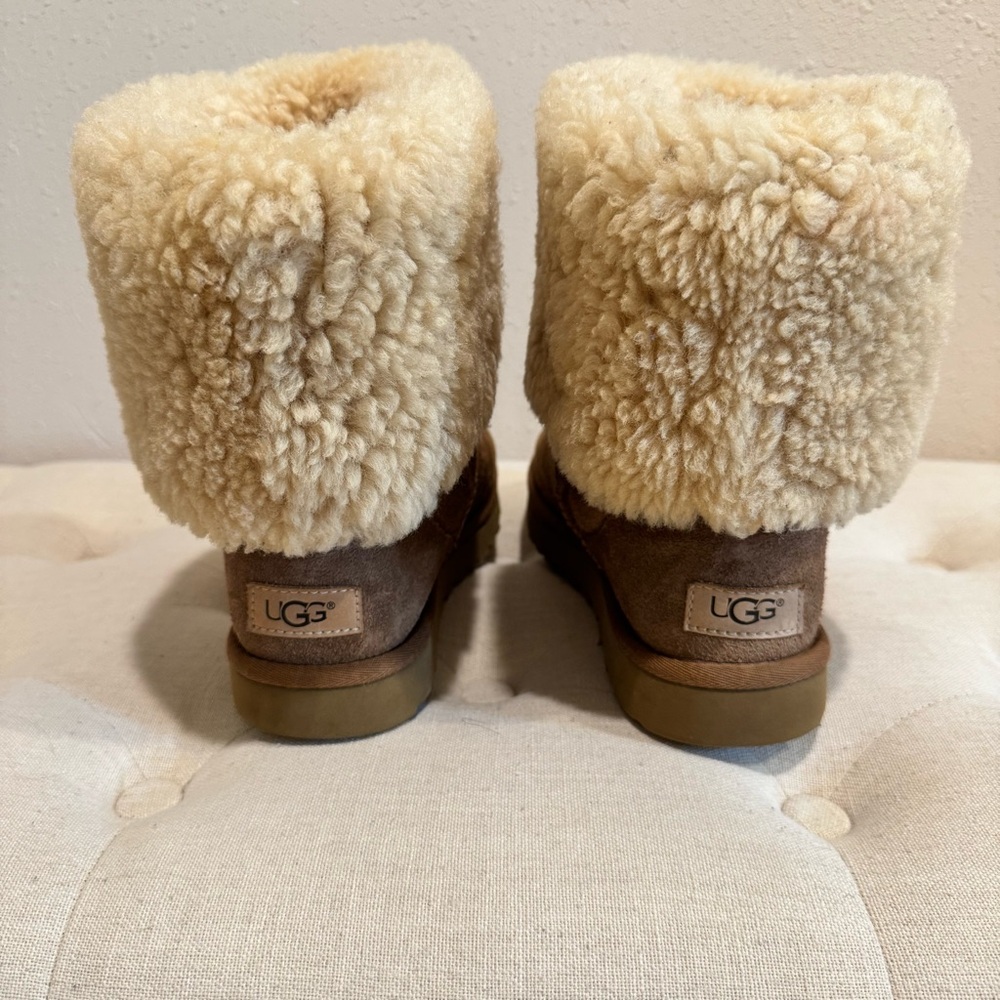 UGG Classic Tall Brown Boots 8 - Picture 2 of 14